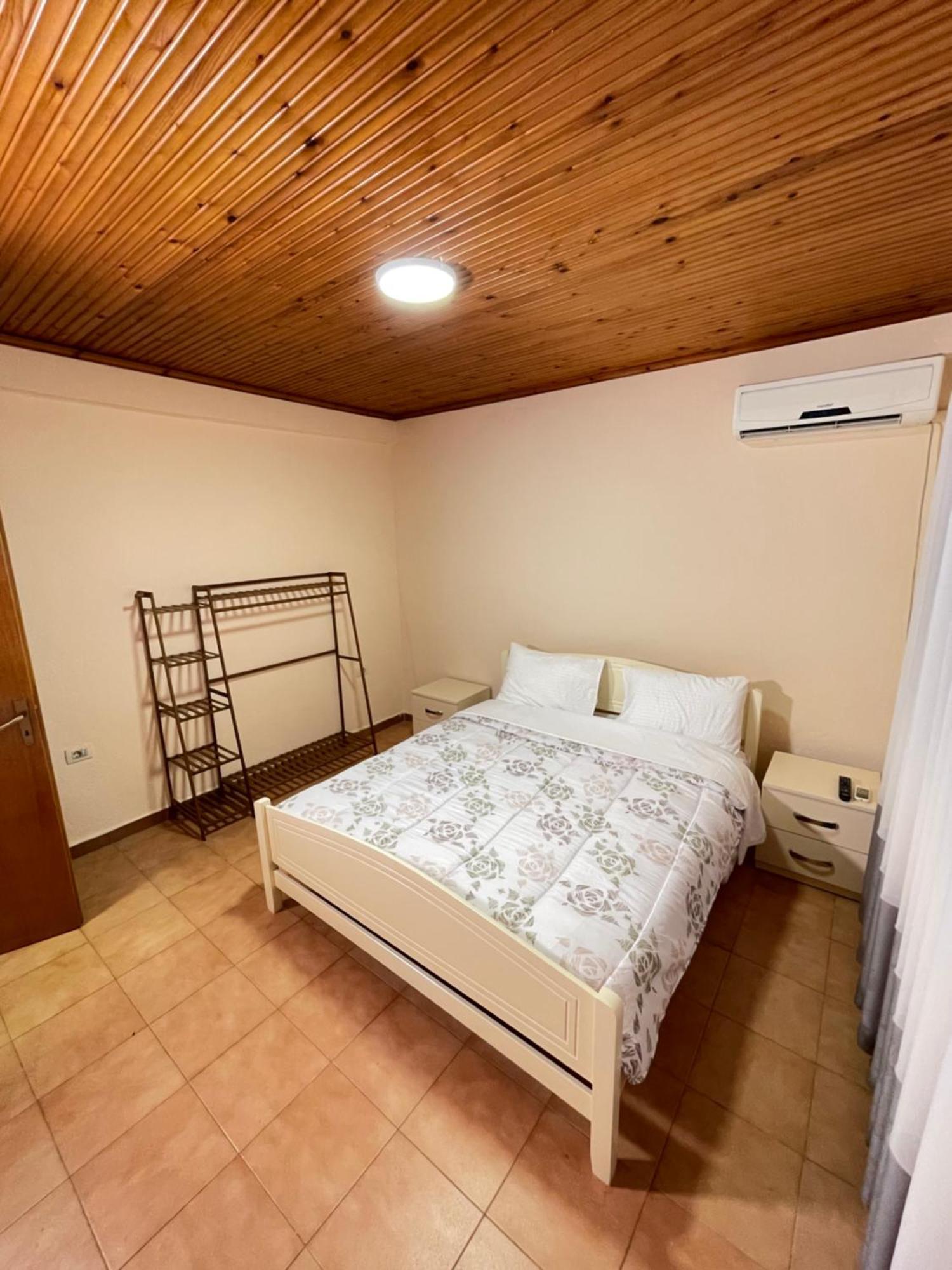 Shkodra Guest House & Trips 외부 사진