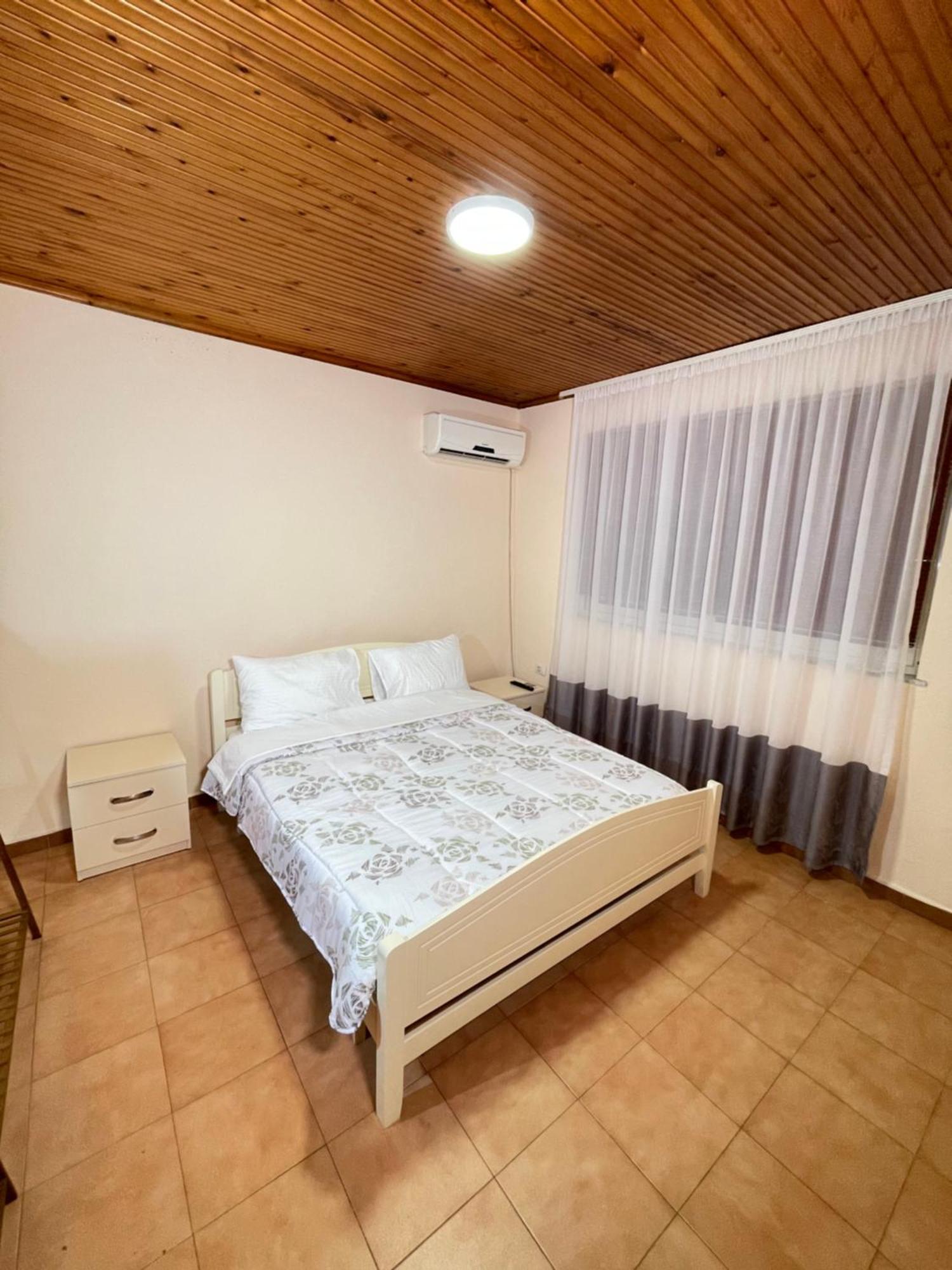 Shkodra Guest House & Trips 외부 사진