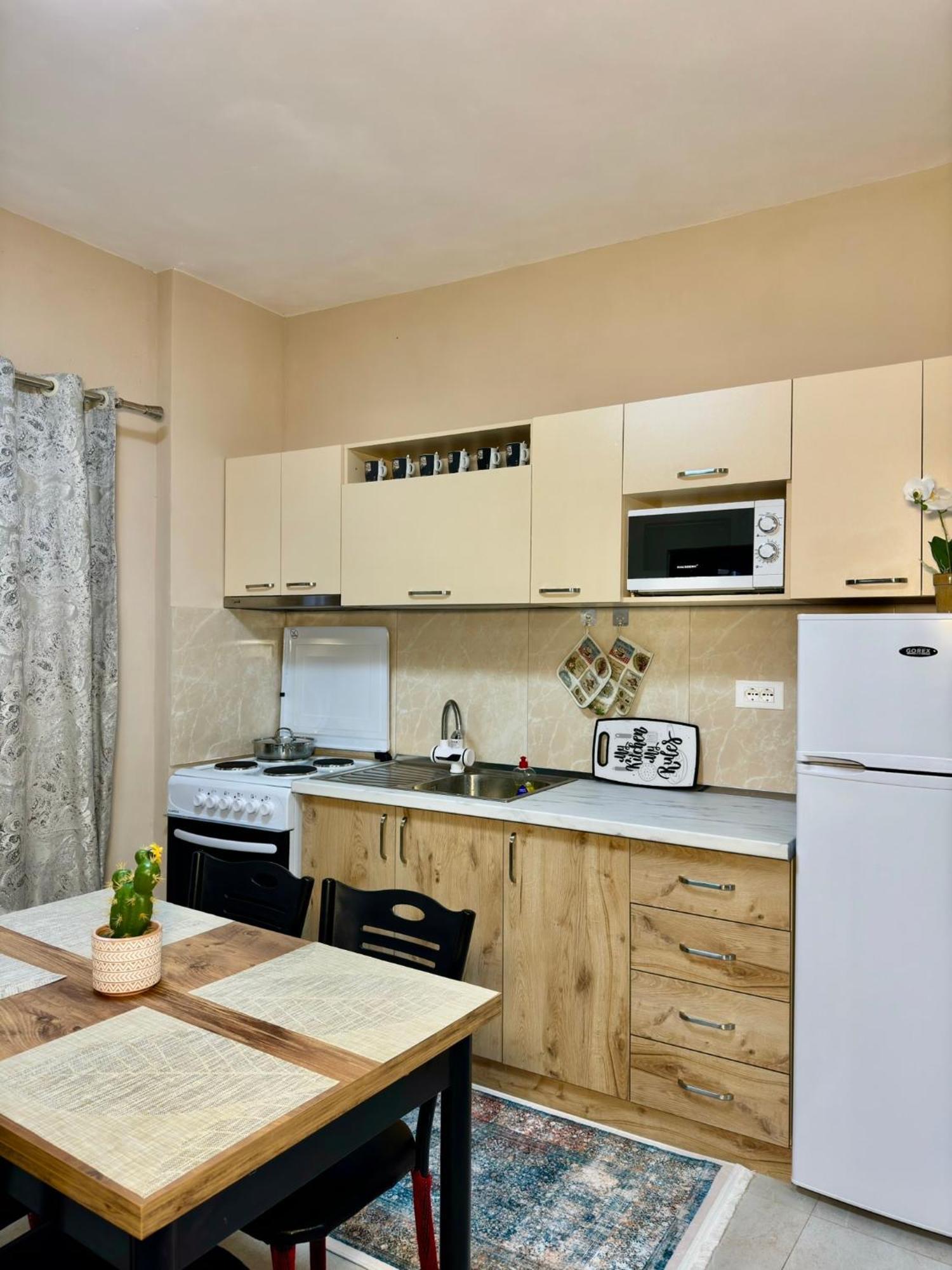 Shkodra Guest House & Trips 외부 사진