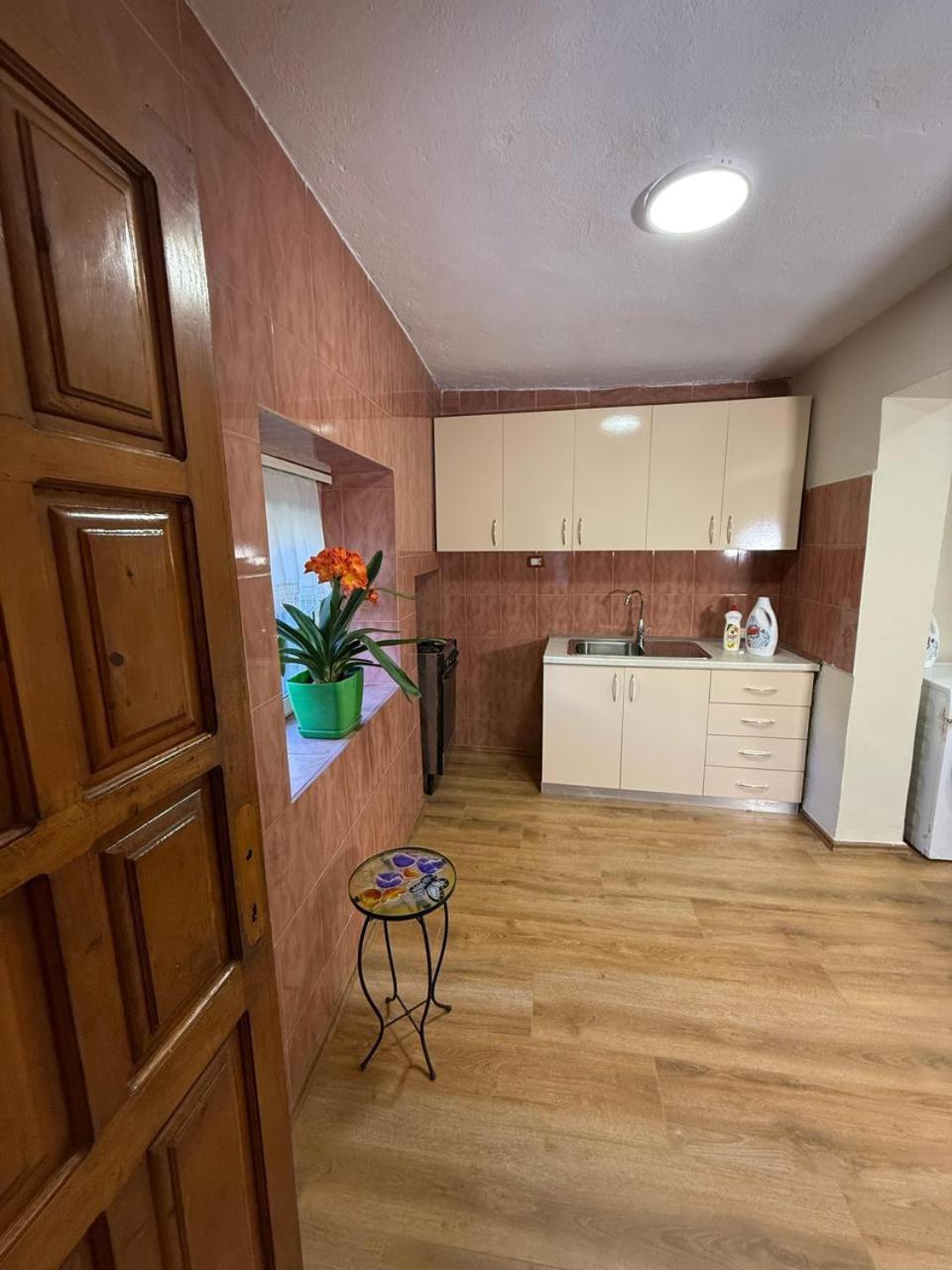 Shkodra Guest House & Trips 외부 사진
