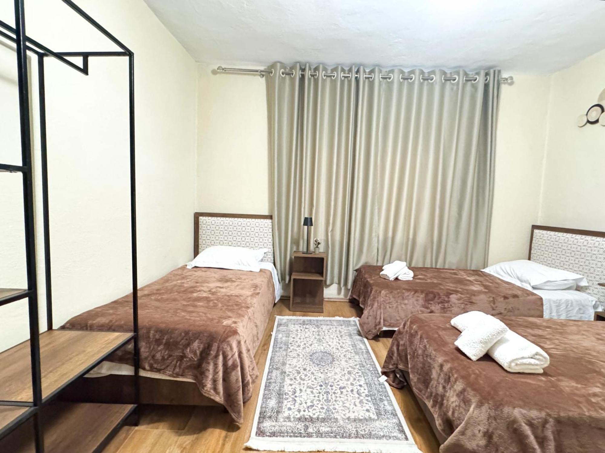 Shkodra Guest House & Trips 외부 사진