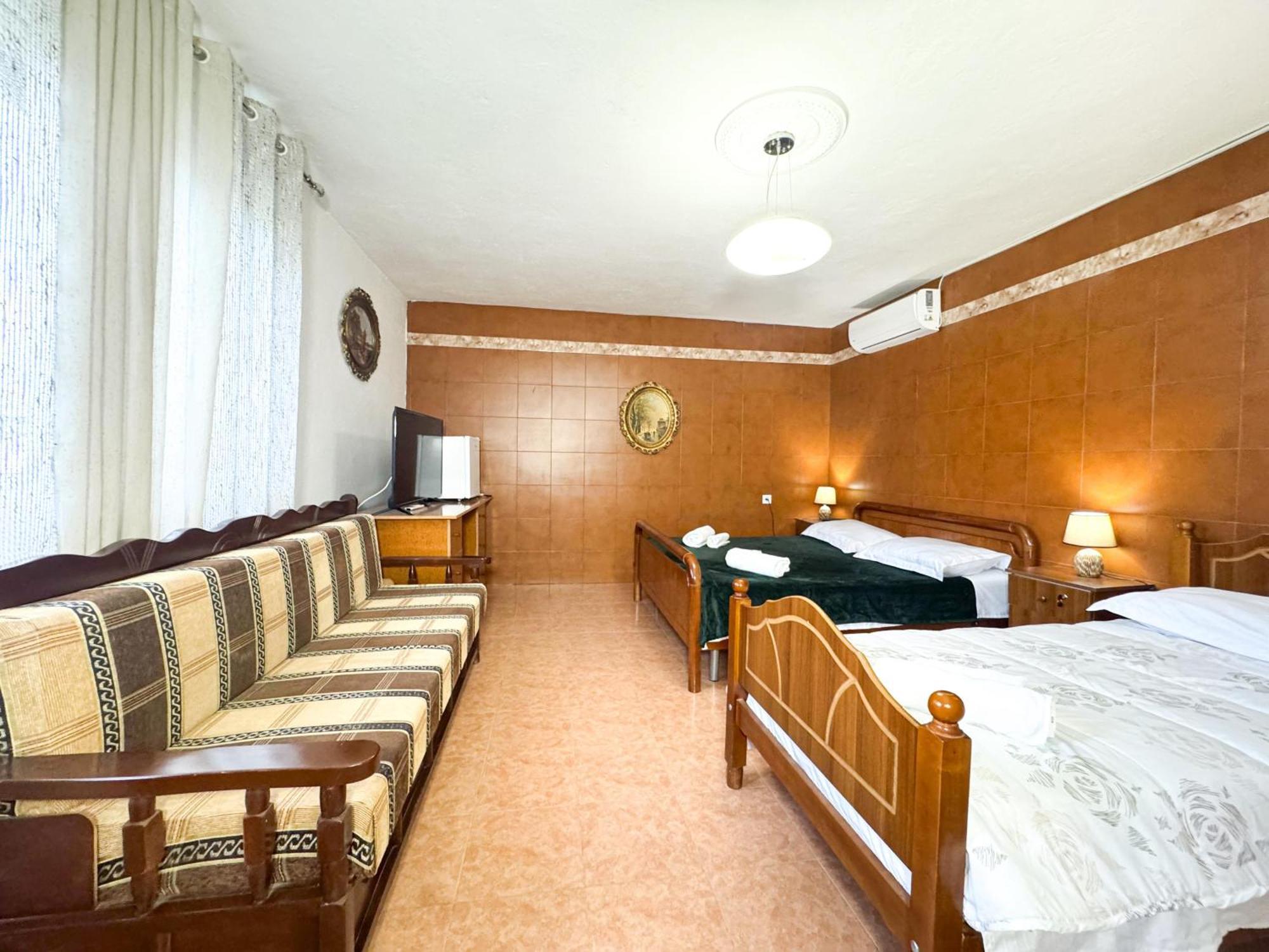 Shkodra Guest House & Trips 외부 사진